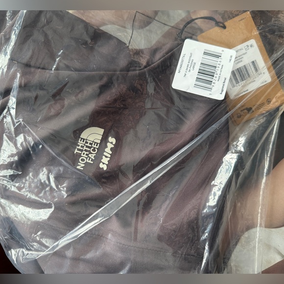 THE NORTH FACE X SKIMS REFINA BODYSUIT PHOENIX LARGE - Picture 2 of 3